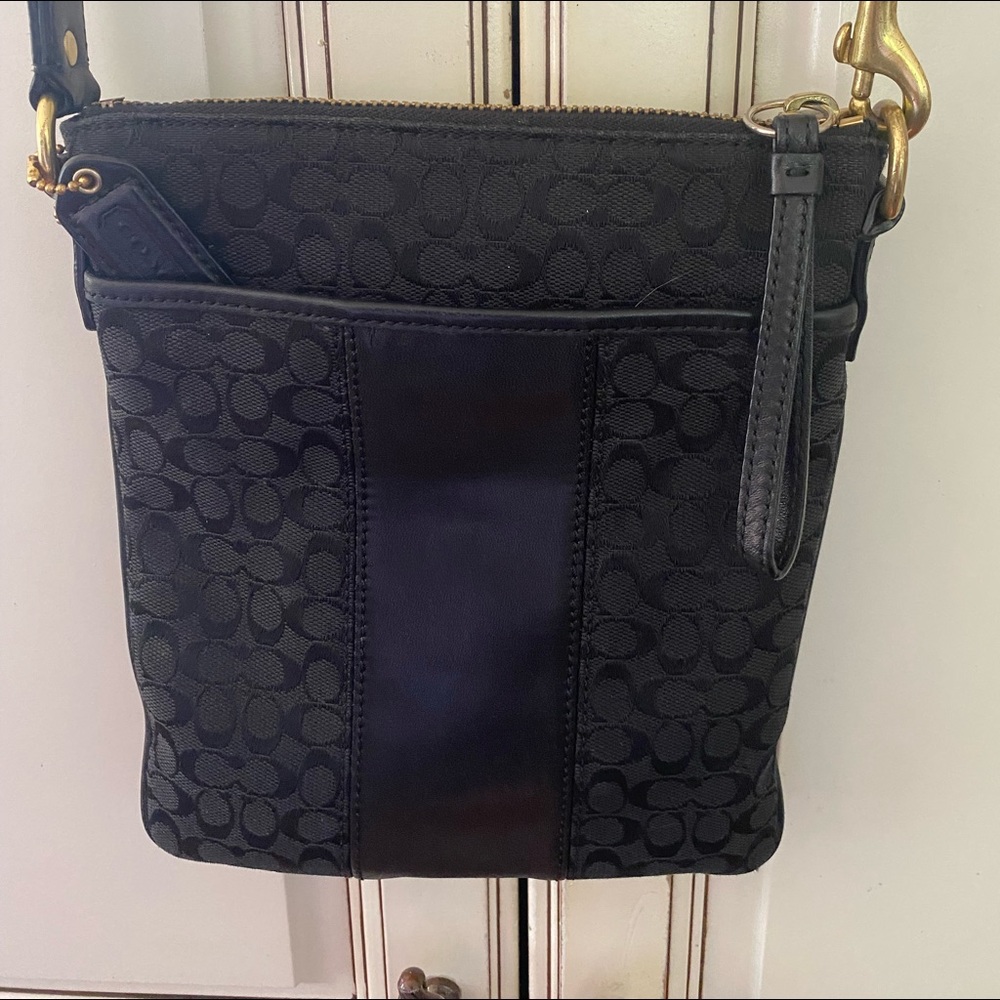 Coach Authentic Black leather/fabric like new crossbody bag